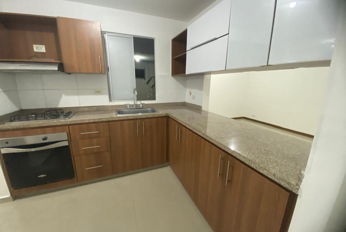 🏡 ¡Exclusividad en Bochalema! Descubre un apartamento remodelado de 81 m² en Punta del Este, con 12 m² adicionales, ubicación esquinera y acabados de lujo que elevan tu estilo de vida. ¿Listo para disfrutar de la luminosidad, el confort y tu propio jardín?