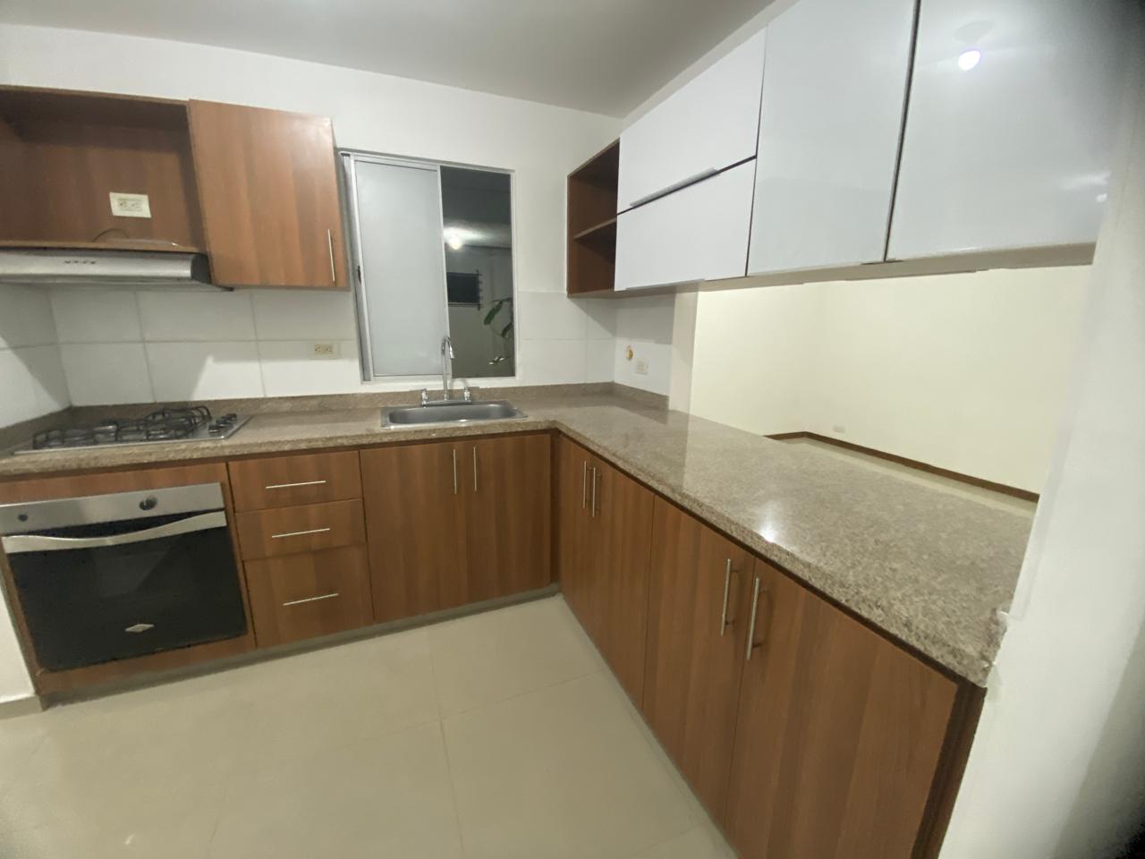 🏡 ¡Exclusividad en Bochalema! Descubre un apartamento remodelado de 81 m² en Punta del Este, con 12 m² adicionales, ubicación esquinera y acabados de lujo que elevan tu estilo de vida. ¿Listo para disfrutar de la luminosidad, el confort y tu propio jardín?