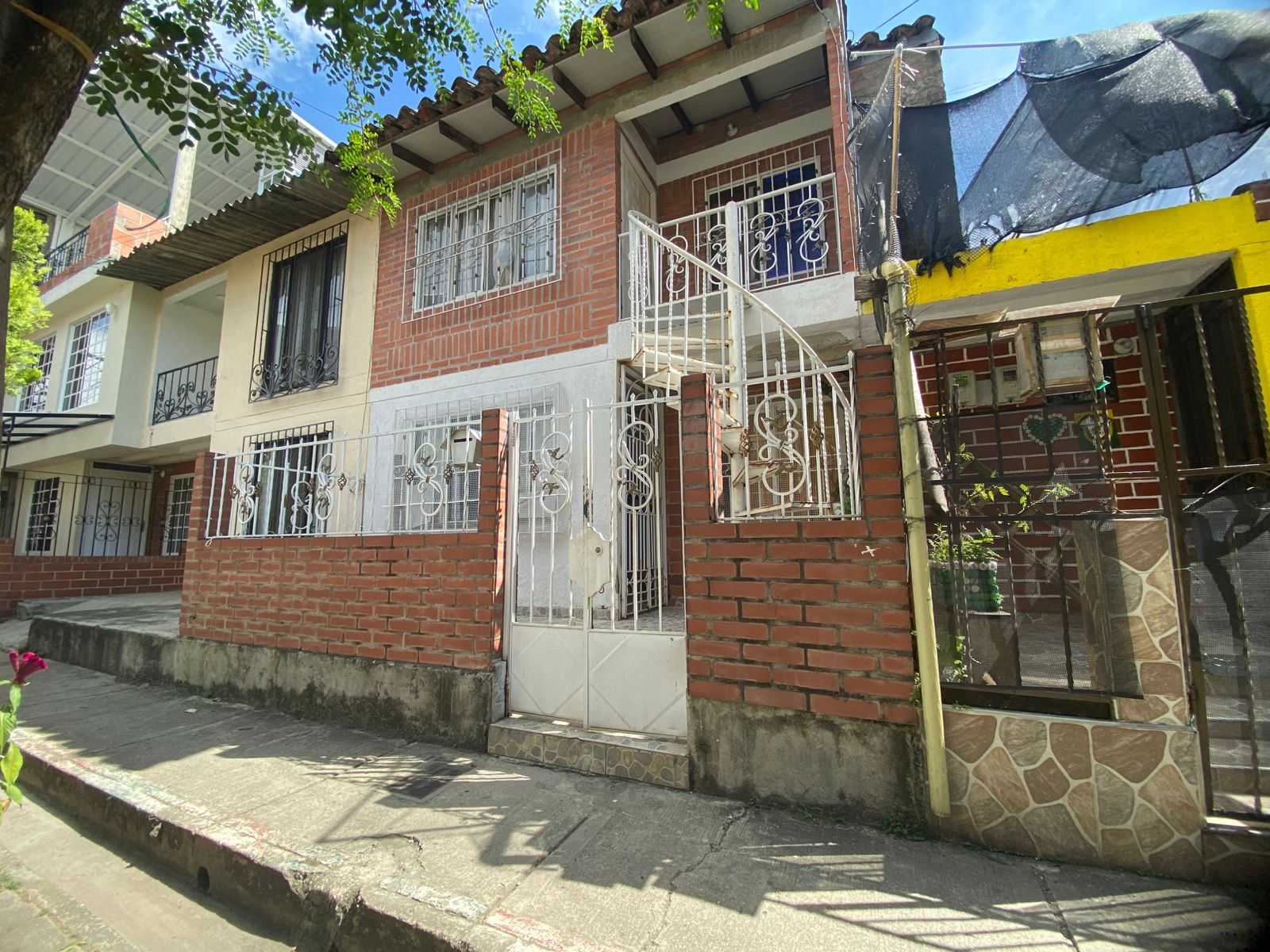 Sabemos que esta es una gran decisión para ti y tu familia. Y estamos aquí para hacerla fácil y segura.