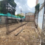 VENDO LOTE ESQUINERO – SAN FERNANDO, CALI 💰 Valor de venta: $600.000.000 COP 💭 ¿Buscas un lote cualquiera… o uno capaz de convertir tu proyecto en un antes y un después? Porque si lo que quieres es “algo barato para salir del paso”, este lote NO es para ti. Este es para quienes entienden que las esquinas estratégicas de Cali no se repiten, y que San Fernando sigue siendo una de las zonas de mayor tradición, tránsito, visibilidad, turismo deportivo y proyección comercial del sur de la ciudad. Aquí no compras un terreno. Compras una ubicación imposible de replicar.