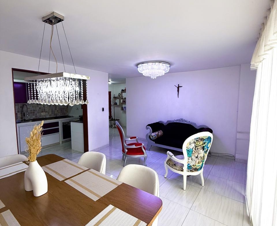 💚 ¿Por qué este apartamento sí vale la pena? 🟩 Son 91 m² reales — amplitud que casi no se encuentra en nuevas construcciones. 🟩 Sector familiar, seguro y con gran valorización. 🟩 Un 4.º piso ventilado, iluminado y silencioso. 🟩 Precio competitivo y negociable. 🟥 No necesita remodelaciones costosas para habitarlo. 🟩 Ideal para familias y para inversión de renta estable.